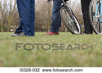 Hazır Fotoğraf - futbolcu,  bisikletçiler. 
fotosearch - foto, 
resim, görüntü 
ve foto klipart 
ara