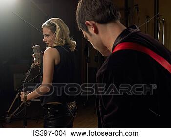 Banco de Imagem - rocha,  faixa. 
fotosearch - busca 
de fotos, imagens 
e clipart