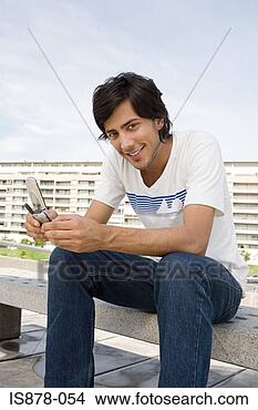 图片在线 - 年轻, 人, cellphone IS878-054 - 搜索