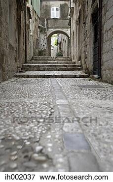 Picture - dubrovnik, narrow 
street in the 
old city. fotosearch 
- search stock 
photos, pictures, 
images, and photo 
clipart
