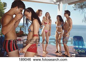 Banco de Imagem - praia,  praia, 
 barzinhos,  afeto. 
fotosearch - busca 
de fotos, imagens 
e clipart