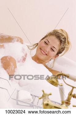 Stock Photo - bath, bath foam, 
bath tub, bathing, 
beauty, bubble 
bath, bubbles. 
fotosearch - search 
stock photos, 
pictures, images, 
and photo clipart