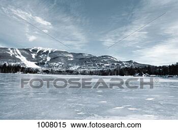 Stock Image - ice, image 100, 
outdoor, outdoors, 
snow, snowed in. 
fotosearch - search 
stock photos, 
pictures, images, 
and photo clipart