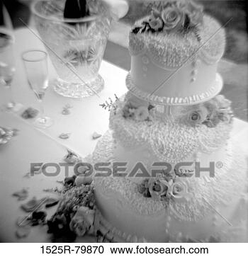Stock Photography - close-up of a 
wedding cake on 
a table. fotosearch 
- search stock 
photos, pictures, 
images, and photo 
clipart