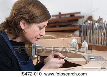 Arquivo de Fotografias - silversmith,  
trabalho. fotosearch 
- busca de fotos, 
imagens e clipart