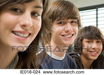 Banco de Imagem - adolescentes. 
fotosearch - busca 
de fotos, imagens 
e clipart