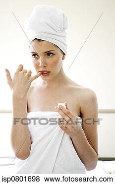 照片 - 妇女, 她, <em>头发</em>, <em>身体</em>, 包裹, 向上, 毛巾, 握