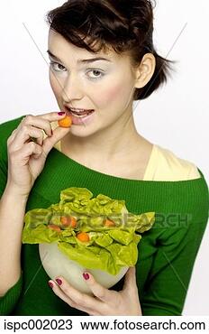 Banque de Photo - femme, tenue, 
bol, salade. fotosearch 
- recherchez des 
photos, des images 
et des cliparts