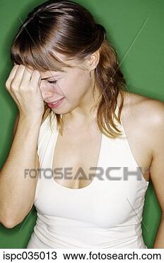 Banco de Imagem - mulher, chorando. fotosearch - busca de fotos, imagens e clipart