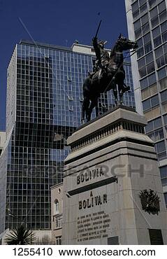 Stock Photography - a statue of simon 
bolivar the liberator 
location: la paz, 
bolivia. fotosearch 
- search stock 
photos, pictures, 
images, and photo 
clipart