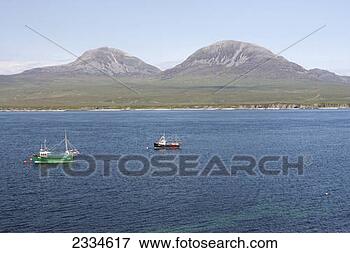 Picture - paps of jura, 
argyll and bute, 
scotland. fotosearch 
- search stock 
photos, pictures, 
images, and photo 
clipart