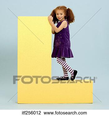 girl-letter-l_~itf256012.jpg