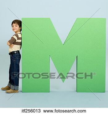 Banco de Imagem - meninos,  letra. 
fotosearch - busca 
de fotos, imagens 
e clipart