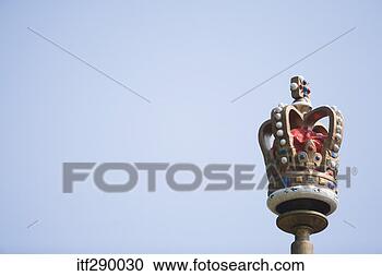 Stock Photography - statue of crown. 
fotosearch - search 
stock photos, 
pictures, images, 
and photo clipart
