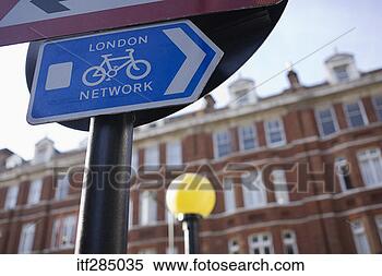 Stock Image - london bicycle 
network sign, 
london, england. 
fotosearch - search 
stock photos, 
pictures, images, 
and photo clipart