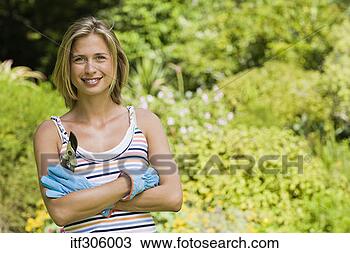Banco de Imagem - mulher,  jardinagem, 
 luvas. fotosearch 
- busca de fotos, 
imagens e clipart