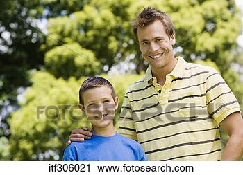 Arquivo de Fotografia - retrato,  pai. 
fotosearch - busca 
de fotos, imagens 
e clipart