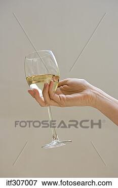 Foto - mão,  vidro,  
vinho. fotosearch 
- busca de fotos, 
imagens e clipart