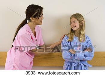 nurse-talking-patient_~3933.jpg