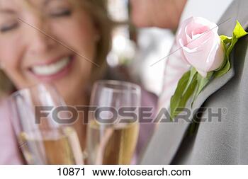 http://comps.fotosearch.com/comp/JCE/JCE121/senior-bride-groom_~10871.jpg