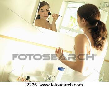adolescente-nina-mirar_~2276.jpg