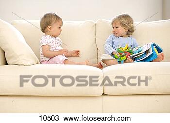 http://comps.fotosearch.com/comp/JCE/JCE142/baby-girl-9-12_~10503.jpg
