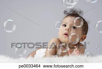 Banco de Imagem - bebê,  cercado, 
 bolhas. fotosearch 
- busca de fotos, 
imagens e clipart