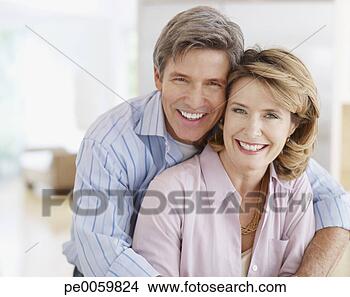 Banco de Imagem - par,  cozinha, 
 sendo,  carinhoso. 
fotosearch - busca 
de fotos, imagens 
e clipart