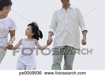 Banco de Imagem - par,  jovem,  
menina,  segurando, 
 mãos. fotosearch 
- busca de fotos, 
imagens e clipart