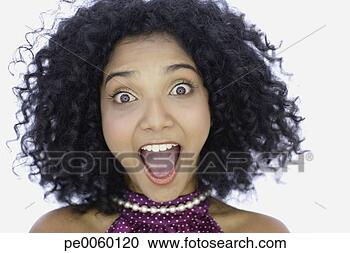 Arquivo de Fotografias - mulher,  dentro, 
 boca,  abertos, 
 roxo,  olhos. 
fotosearch - busca 
de fotos, imagens 
e clipart