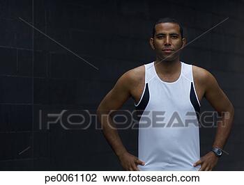 Banco de Imagem - ficar,  dentro, 
 frente,  parede. 
fotosearch - busca 
de fotos, imagens 
e clipart