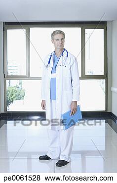 Banco de Imagem - doutor,  hospitalar, 
 corredor,  ficar, 
 grande,  janela, 
 área de. fotosearch 
- busca de fotos, 
imagens e clipart