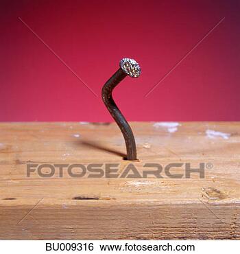 closeup-bent-nail_~BU009316.jpg