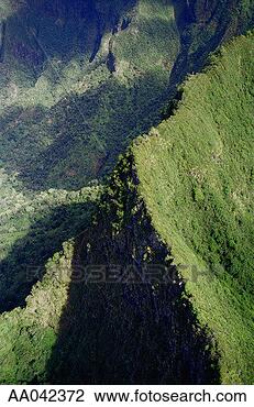 Stock Photo - iao valley, maui. 
fotosearch - search 
stock photos, 
pictures, images, 
and photo clipart