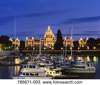 Stock Photo - canada,  british 
columbia,  victoria, 
 parliament at 
dusk,  marina 
in. fotosearch 
- search stock 
photos, pictures, 
images, and photo 
clipart