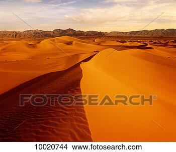 Stock Photo - sand dunes at 
death valley national 
park in california. 
fotosearch - search 
stock photos, 
pictures, images, 
and photo clipart