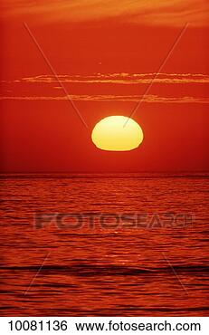 Stock Photo - sunset in california 
at the pacific 
ocean. fotosearch 
- search stock 
photos, pictures, 
images, and photo 
clipart