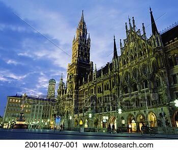 Stock Photography - germany, munich, 
marienplatz, dusk. 
fotosearch - search 
stock photos, 
pictures, images, 
and photo clipart