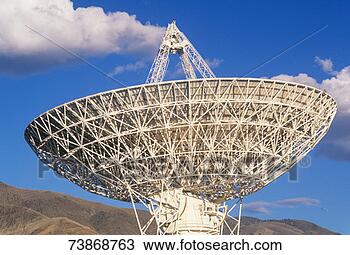 Stock Photo - usa, california, 
owens valley, 
radio antennae, 
close-up. fotosearch 
- search stock 
photos, pictures, 
images, and photo 
clipart