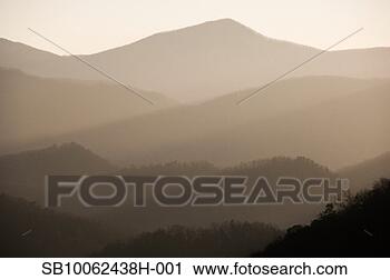 Stock Photography - haze over mountainous 
landscape, tennessee, 
usa. fotosearch 
- search stock 
photos, pictures, 
images, and photo 
clipart