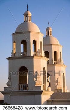 Stock Photo - the towers of 
saint augustine 
cathedral in downtown 
tucson, arizona. 
fotosearch - search 
stock photos, 
pictures, images, 
and photo clipart