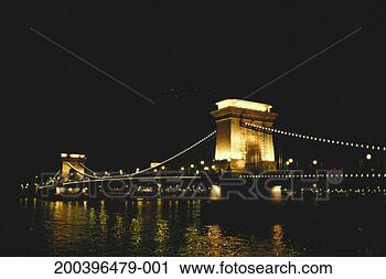 Stock Photography - hungary, budapest, 
chain bridge illuminated 
at night. fotosearch 
- search stock 
photos, pictures, 
images, and photo 
clipart