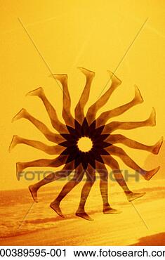 Banques de Photographie - jambes,  spirale,
forme,  plage,
(digital,  composite).
fotosearch - recherchez
des photos, des
images et des
cliparts