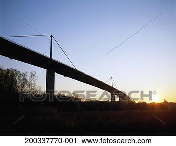 Stock Photography - uk, strathclyde, 
erskine bridge 
across river clyde, 
sunset. fotosearch 
- search stock 
photos, pictures, 
images, and photo 
clipart
