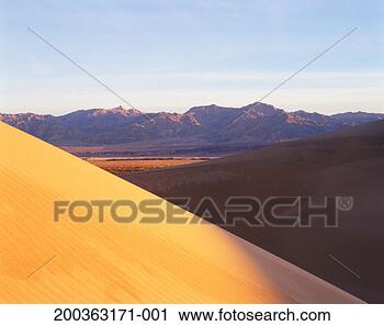 Stock Photography - usa, california, 
death valley national 
park, mesquite 
flat dunes, dawn. 
fotosearch - search 
stock photos, 
pictures, images, 
and photo clipart