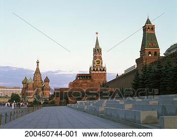 Stock Photography - russia, moscow, 
red square, kremlin 
and st basil's 
cathedral, dawn. 
fotosearch - search 
stock photos, 
pictures, images, 
and photo clipart
