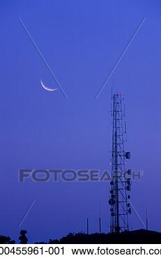 Stock Photography - usa, california, 
los angeles, radio 
transmission tower, 
dusk. fotosearch 
- search stock 
photos, pictures, 
images, and photo 
clipart