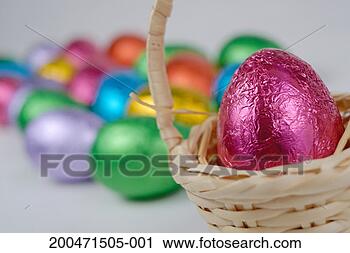 Stock Photography - easter eggs (differential 
focus), close-up. 
fotosearch - search 
stock photos, 
pictures, images, 
and photo clipart