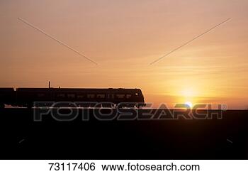 Stock Photo - commuter train 
on horizon. fotosearch 
- search stock 
photos, pictures, 
images, and photo 
clipart