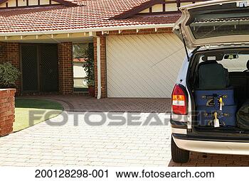 Stock Photography - car on driveway, 
suitcases in open 
boot. fotosearch 
- search stock 
photos, pictures, 
images, and photo 
clipart